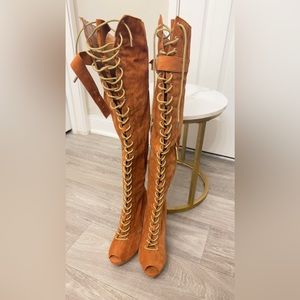 Knee-High Laced Velvet Heeled Boots